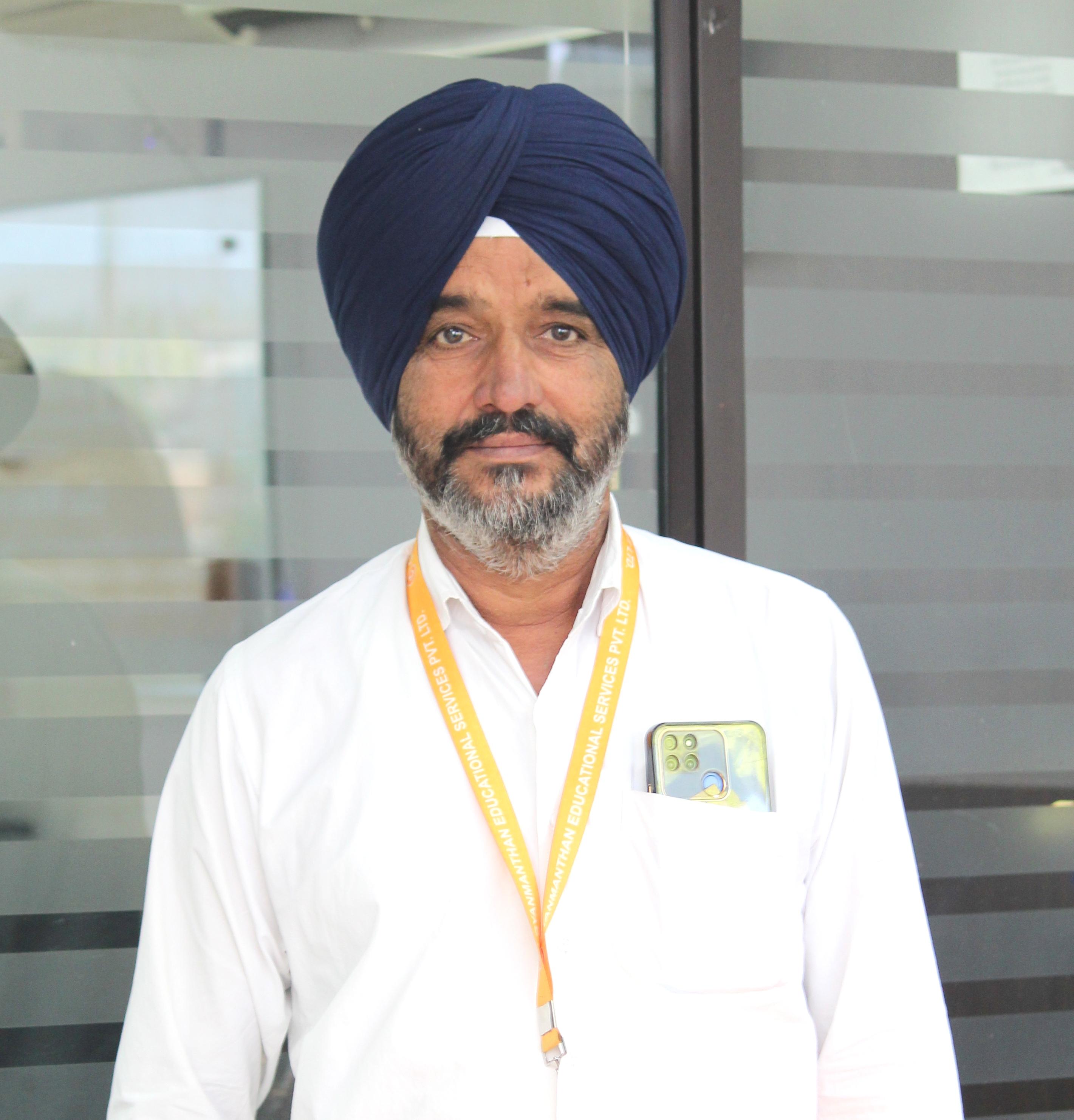 Mr. Hardhir Singh